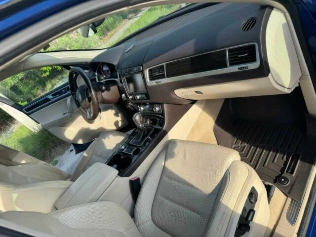 Синій Фольксваген Туарег, об'ємом двигуна 3.6 л та пробігом 51 тис. км за 4100 $, фото 7 на Automoto.ua