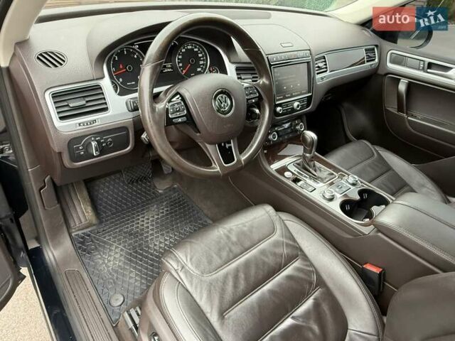 Синий Фольксваген Туарег, объемом двигателя 2.97 л и пробегом 196 тыс. км за 29999 $, фото 45 на Automoto.ua