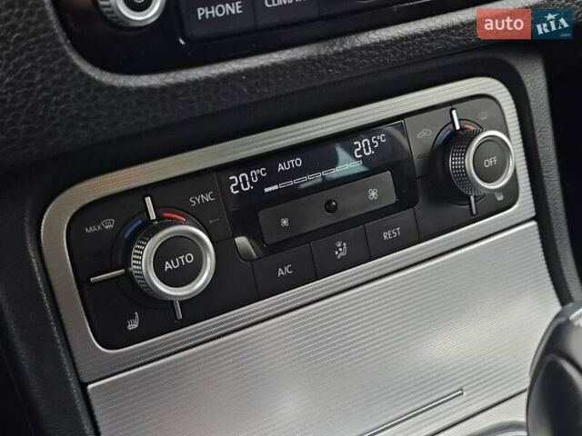 Синій Фольксваген Туарег, об'ємом двигуна 3 л та пробігом 199 тис. км за 27999 $, фото 16 на Automoto.ua