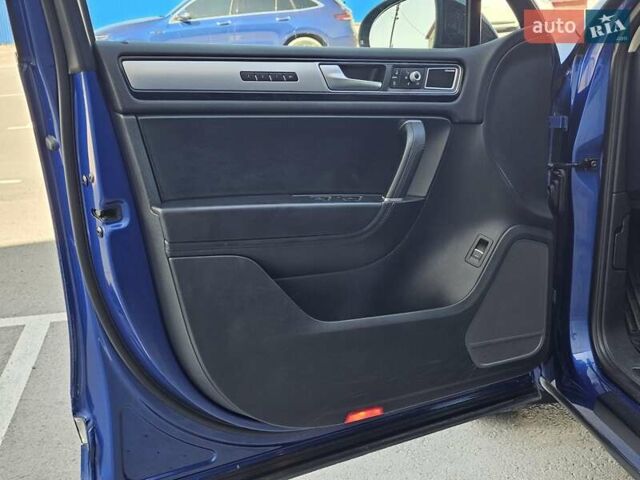 Синій Фольксваген Туарег, об'ємом двигуна 3 л та пробігом 199 тис. км за 27999 $, фото 39 на Automoto.ua