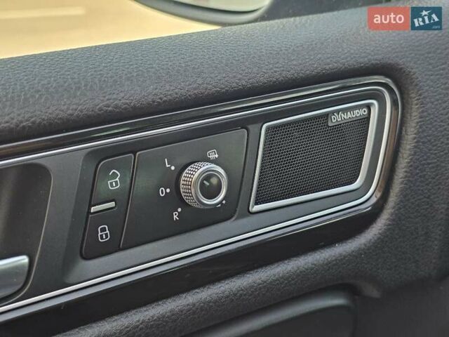 Синій Фольксваген Туарег, об'ємом двигуна 3 л та пробігом 199 тис. км за 27999 $, фото 38 на Automoto.ua