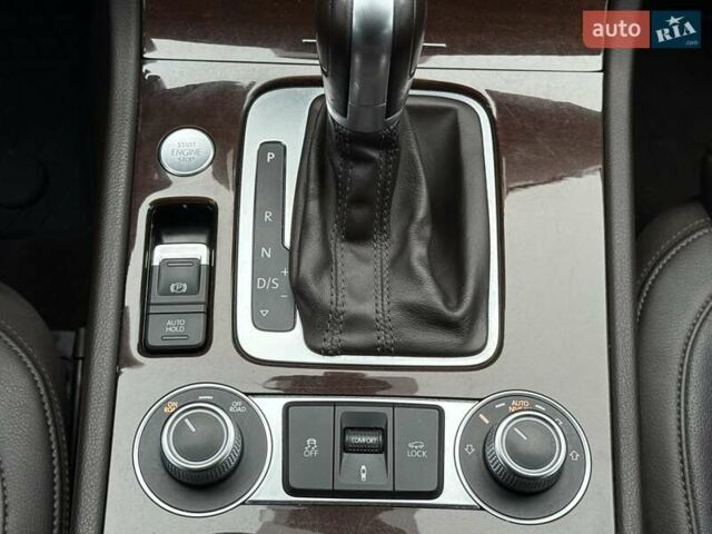 Синий Фольксваген Туарег, объемом двигателя 2.97 л и пробегом 196 тыс. км за 29999 $, фото 64 на Automoto.ua