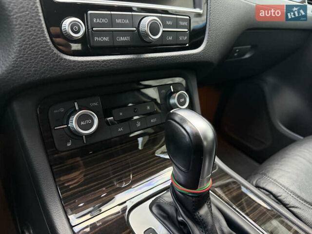 Синій Фольксваген Туарег, об'ємом двигуна 2.97 л та пробігом 114 тис. км за 36200 $, фото 9 на Automoto.ua