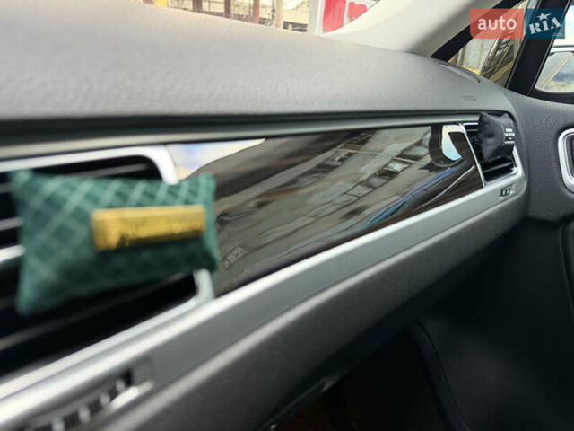 Синій Фольксваген Туарег, об'ємом двигуна 2.97 л та пробігом 114 тис. км за 36200 $, фото 8 на Automoto.ua