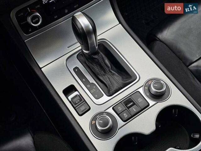 Синій Фольксваген Туарег, об'ємом двигуна 3 л та пробігом 199 тис. км за 27999 $, фото 15 на Automoto.ua