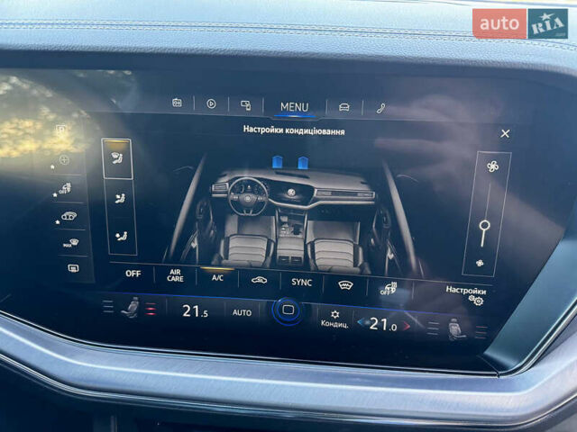 Синій Фольксваген Туарег, об'ємом двигуна 3 л та пробігом 262 тис. км за 29500 $, фото 21 на Automoto.ua