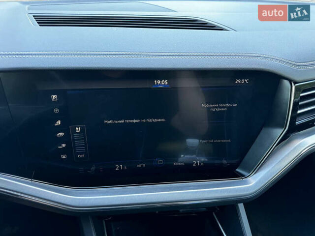 Синій Фольксваген Туарег, об'ємом двигуна 3 л та пробігом 262 тис. км за 29500 $, фото 9 на Automoto.ua