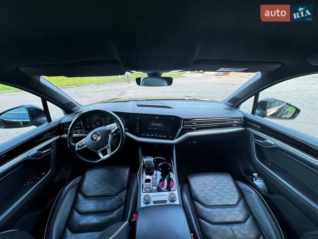 Синій Фольксваген Туарег, об'ємом двигуна 3 л та пробігом 262 тис. км за 29500 $, фото 5 на Automoto.ua