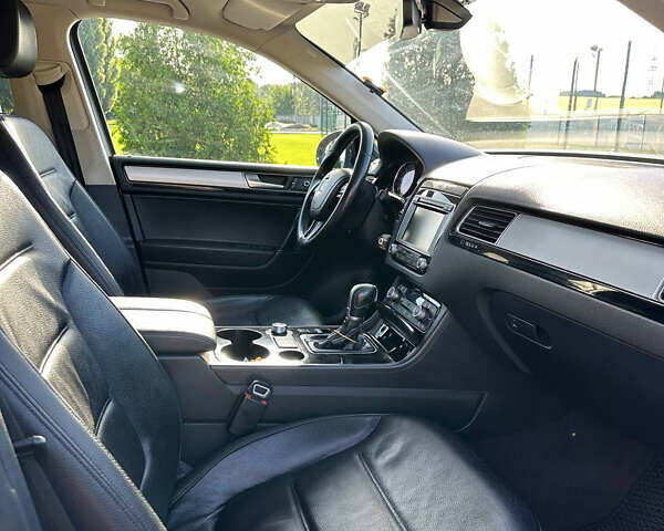 Синий Фольксваген Туарег, объемом двигателя 2.97 л и пробегом 245 тыс. км за 26000 $, фото 6 на Automoto.ua