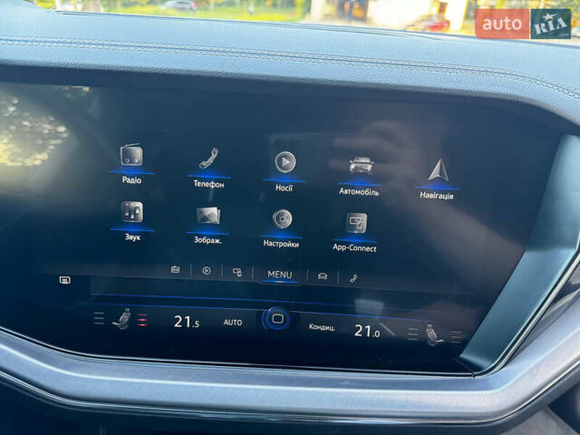 Синій Фольксваген Туарег, об'ємом двигуна 3 л та пробігом 262 тис. км за 29500 $, фото 19 на Automoto.ua