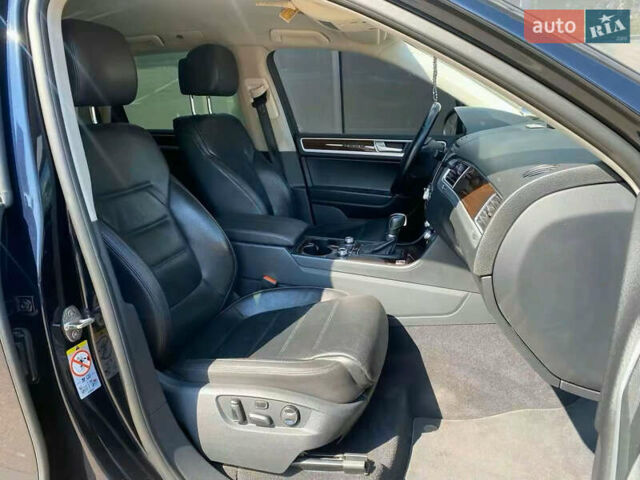 Синий Фольксваген Туарег, объемом двигателя 3 л и пробегом 178 тыс. км за 27900 $, фото 26 на Automoto.ua