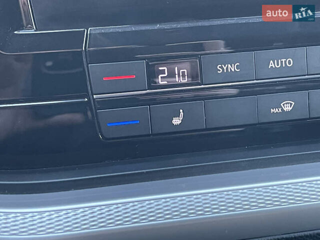 Синий Фольксваген Туарег, объемом двигателя 2.97 л и пробегом 89 тыс. км за 39900 $, фото 40 на Automoto.ua