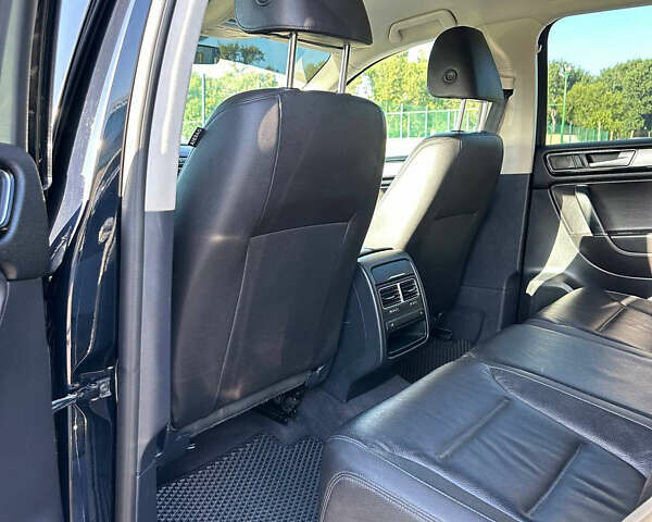 Синий Фольксваген Туарег, объемом двигателя 2.97 л и пробегом 245 тыс. км за 26000 $, фото 7 на Automoto.ua