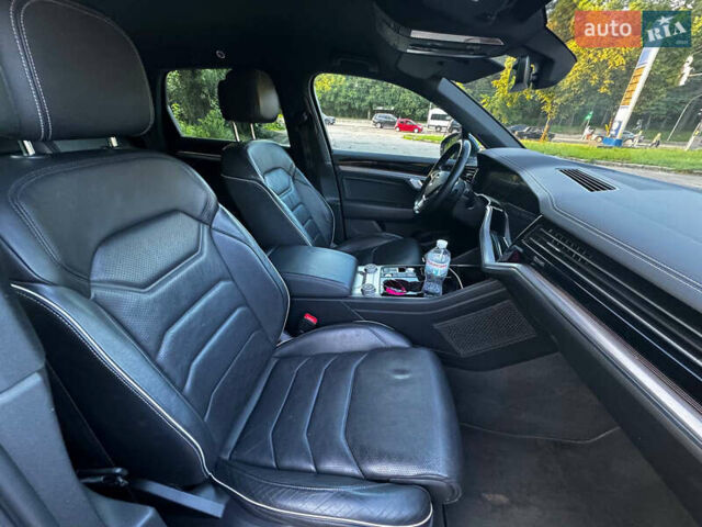 Синій Фольксваген Туарег, об'ємом двигуна 3 л та пробігом 262 тис. км за 29500 $, фото 17 на Automoto.ua