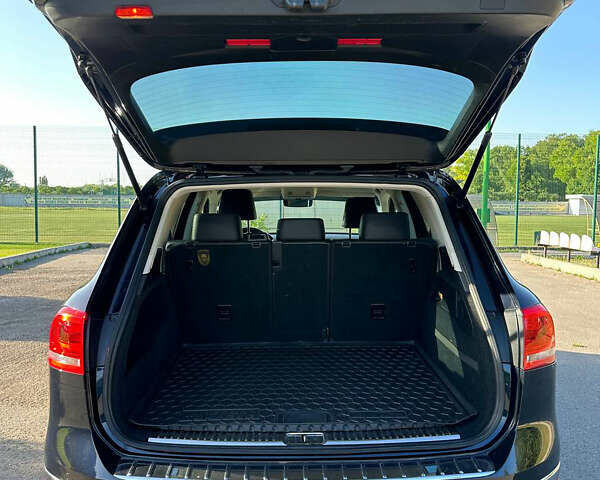 Синий Фольксваген Туарег, объемом двигателя 2.97 л и пробегом 245 тыс. км за 26000 $, фото 4 на Automoto.ua