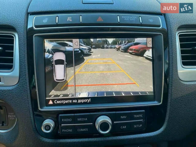 Синий Фольксваген Туарег, объемом двигателя 3 л и пробегом 178 тыс. км за 27900 $, фото 29 на Automoto.ua