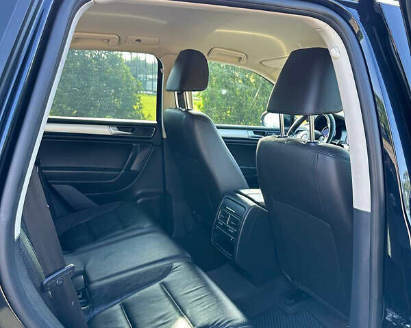 Синий Фольксваген Туарег, объемом двигателя 2.97 л и пробегом 245 тыс. км за 26000 $, фото 5 на Automoto.ua