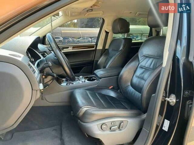 Синий Фольксваген Туарег, объемом двигателя 3 л и пробегом 178 тыс. км за 27900 $, фото 14 на Automoto.ua