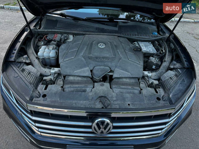Синій Фольксваген Туарег, об'ємом двигуна 3 л та пробігом 262 тис. км за 29500 $, фото 13 на Automoto.ua