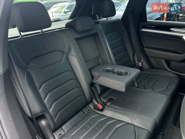 Синій Фольксваген Туарег, об'ємом двигуна 4 л та пробігом 144 тис. км за 52900 $, фото 24 на Automoto.ua