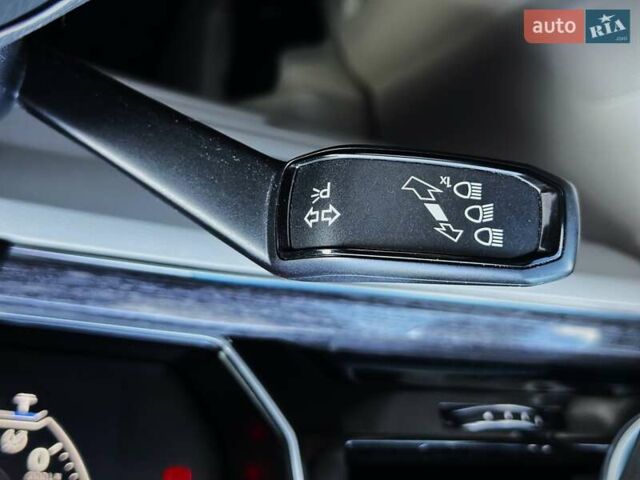 Синій Фольксваген Туарег, об'ємом двигуна 2.97 л та пробігом 125 тис. км за 59000 $, фото 35 на Automoto.ua