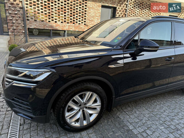 Синий Фольксваген Туарег, объемом двигателя 3 л и пробегом 218 тыс. км за 39000 $, фото 7 на Automoto.ua