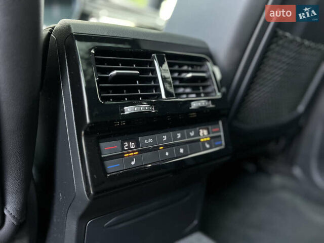 Синій Фольксваген Туарег, об'ємом двигуна 4 л та пробігом 144 тис. км за 52900 $, фото 22 на Automoto.ua