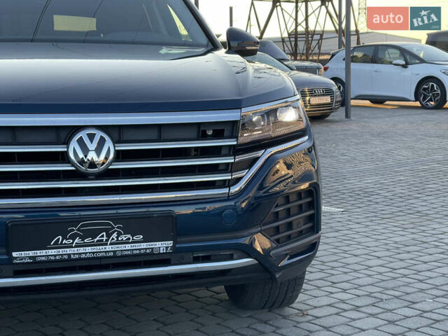 Синій Фольксваген Туарег, об'ємом двигуна 2.97 л та пробігом 90 тис. км за 37700 $, фото 2 на Automoto.ua