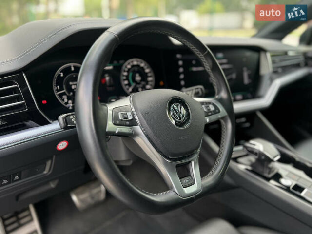 Синій Фольксваген Туарег, об'ємом двигуна 4 л та пробігом 144 тис. км за 52900 $, фото 6 на Automoto.ua