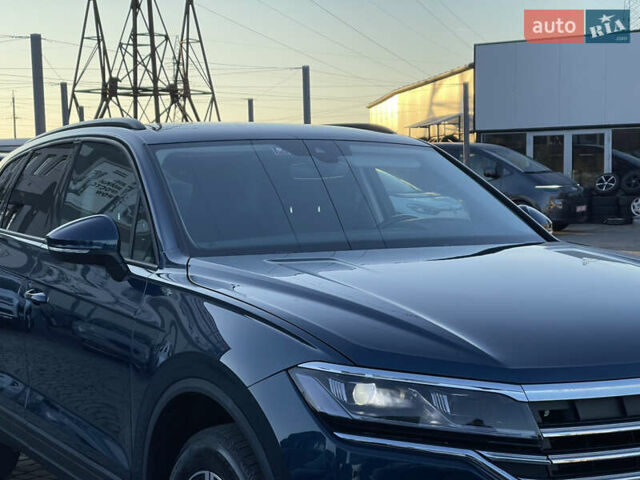 Синій Фольксваген Туарег, об'ємом двигуна 2.97 л та пробігом 90 тис. км за 37700 $, фото 5 на Automoto.ua