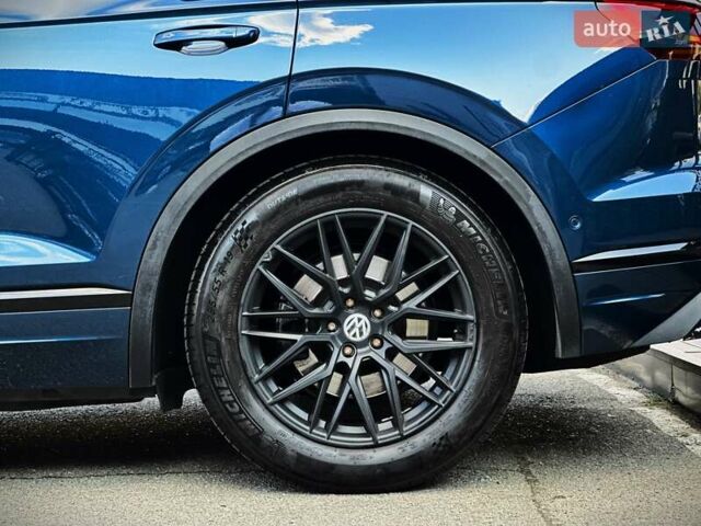 Синій Фольксваген Туарег, об'ємом двигуна 2.97 л та пробігом 125 тис. км за 59000 $, фото 11 на Automoto.ua