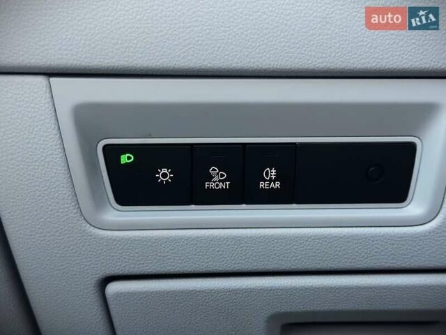 Синій Фольксваген Туарег, об'ємом двигуна 2.97 л та пробігом 125 тис. км за 59000 $, фото 37 на Automoto.ua