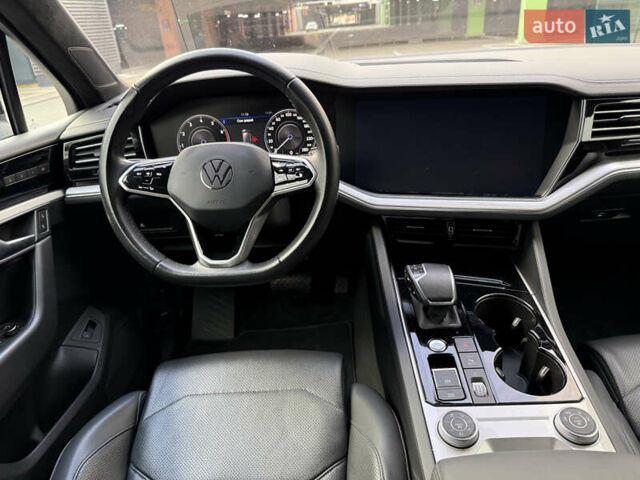 Синий Фольксваген Туарег, объемом двигателя 3 л и пробегом 88 тыс. км за 52000 $, фото 12 на Automoto.ua