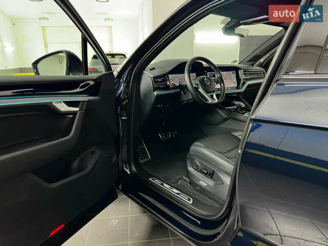 Синій Фольксваген Туарег, об'ємом двигуна 3 л та пробігом 117 тис. км за 52999 $, фото 63 на Automoto.ua