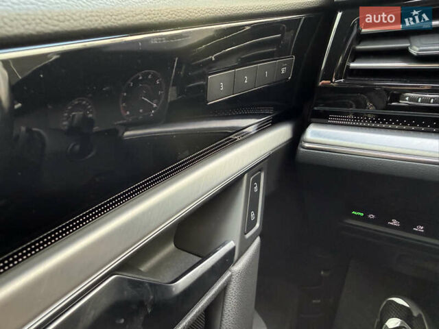 Синий Фольксваген Туарег, объемом двигателя 3 л и пробегом 88 тыс. км за 52000 $, фото 19 на Automoto.ua