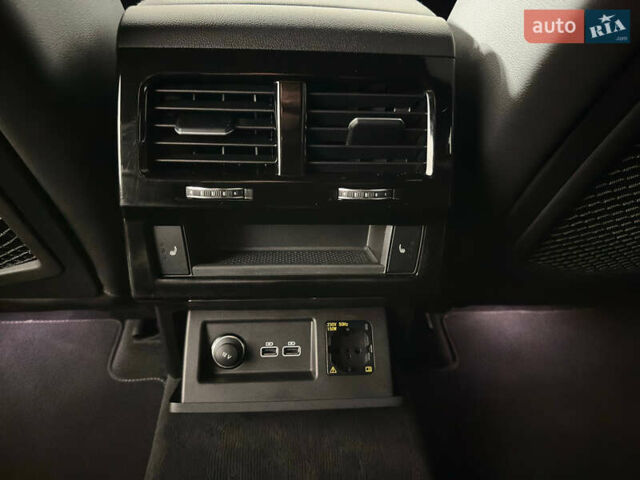 Синій Фольксваген Туарег, об'ємом двигуна 3 л та пробігом 117 тис. км за 52999 $, фото 71 на Automoto.ua