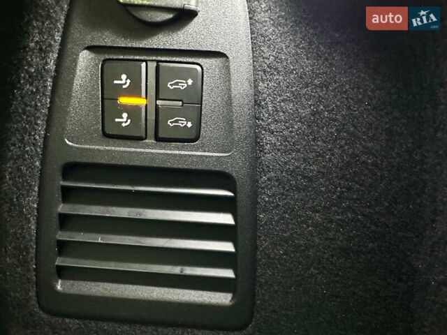 Синій Фольксваген Туарег, об'ємом двигуна 3 л та пробігом 117 тис. км за 52999 $, фото 43 на Automoto.ua