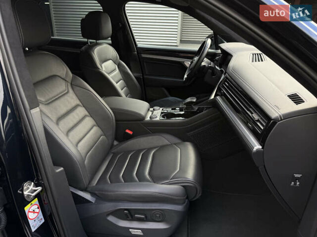 Синий Фольксваген Туарег, объемом двигателя 3 л и пробегом 88 тыс. км за 52000 $, фото 9 на Automoto.ua