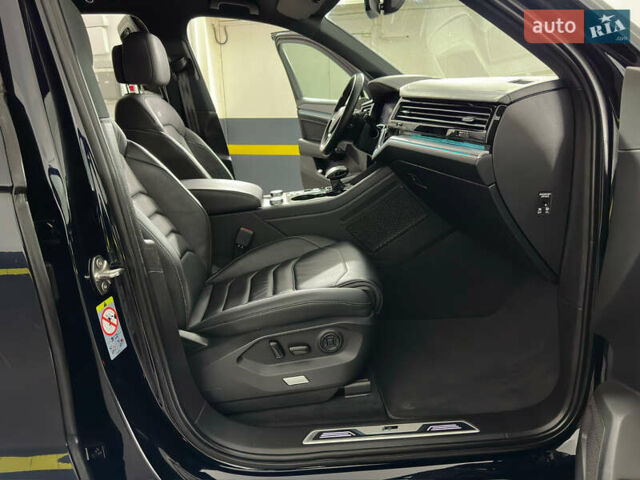 Синій Фольксваген Туарег, об'ємом двигуна 3 л та пробігом 117 тис. км за 52999 $, фото 53 на Automoto.ua