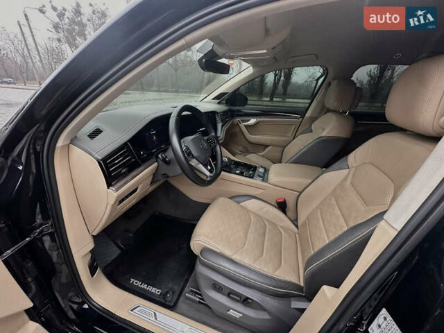 Синий Фольксваген Туарег, объемом двигателя 3 л и пробегом 115 тыс. км за 55000 $, фото 9 на Automoto.ua