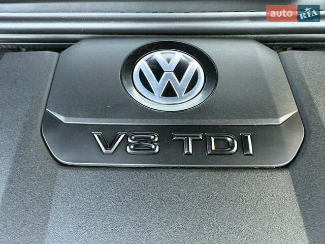 Синий Фольксваген Туарег, объемом двигателя 3.96 л и пробегом 122 тыс. км за 61900 $, фото 78 на Automoto.ua
