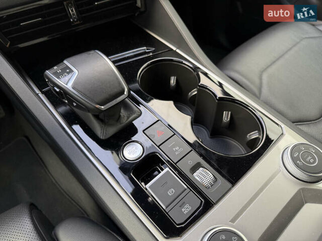 Синий Фольксваген Туарег, объемом двигателя 3 л и пробегом 88 тыс. км за 52000 $, фото 13 на Automoto.ua