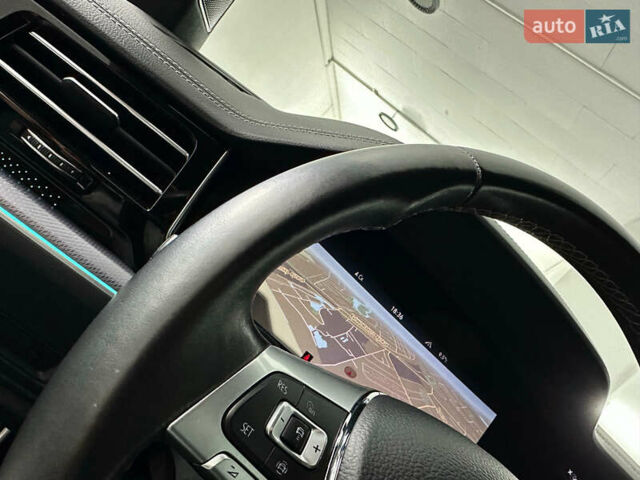 Синій Фольксваген Туарег, об'ємом двигуна 3 л та пробігом 117 тис. км за 52999 $, фото 74 на Automoto.ua