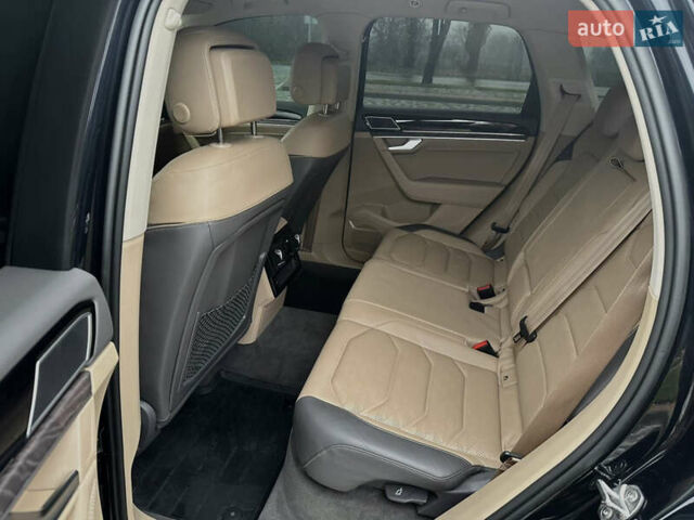 Синий Фольксваген Туарег, объемом двигателя 3 л и пробегом 115 тыс. км за 55000 $, фото 10 на Automoto.ua