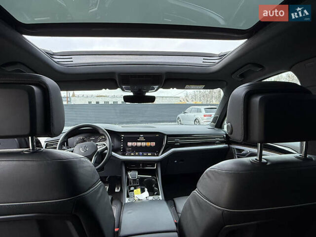 Синий Фольксваген Туарег, объемом двигателя 3.96 л и пробегом 122 тыс. км за 61900 $, фото 47 на Automoto.ua