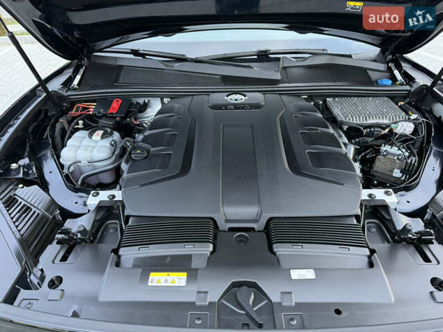 Синий Фольксваген Туарег, объемом двигателя 3.96 л и пробегом 122 тыс. км за 61900 $, фото 77 на Automoto.ua