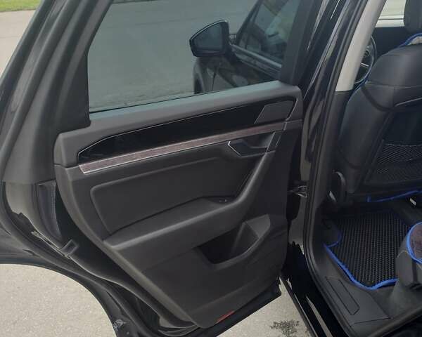 Синій Фольксваген Туарег, об'ємом двигуна 3 л та пробігом 107 тис. км за 37500 $, фото 7 на Automoto.ua