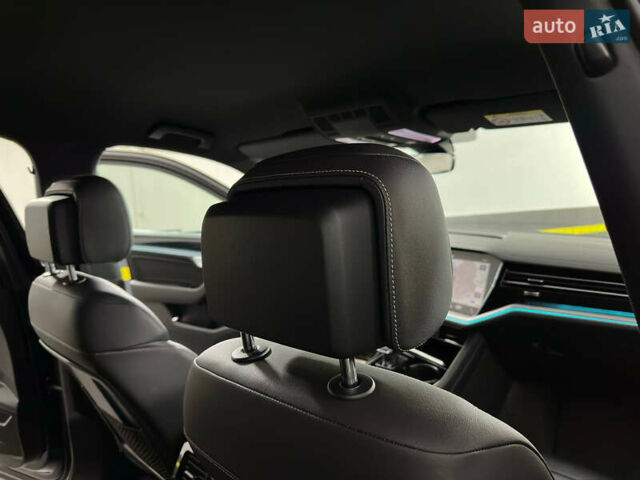 Синій Фольксваген Туарег, об'ємом двигуна 3 л та пробігом 117 тис. км за 52999 $, фото 49 на Automoto.ua