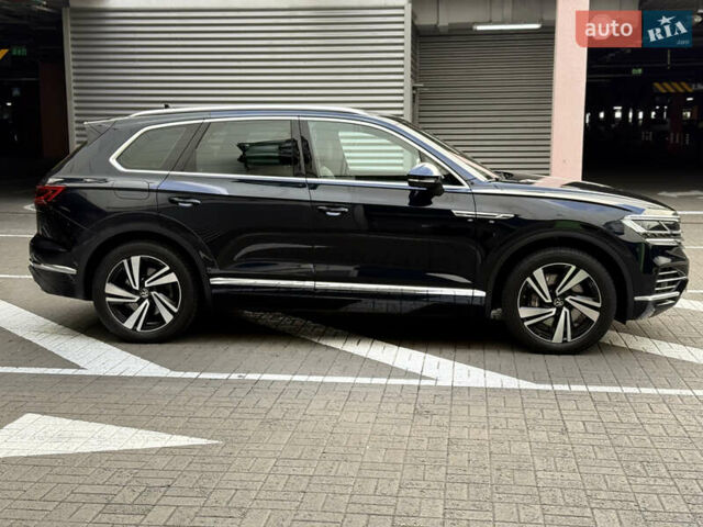 Синий Фольксваген Туарег, объемом двигателя 3 л и пробегом 88 тыс. км за 52000 $, фото 3 на Automoto.ua