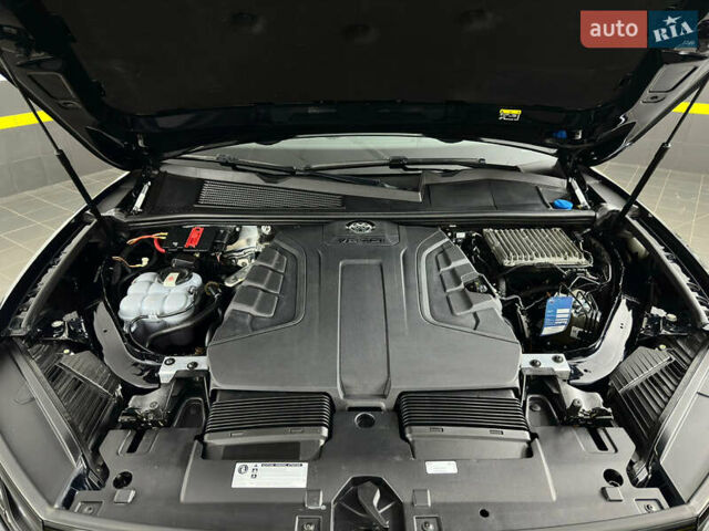 Синій Фольксваген Туарег, об'ємом двигуна 3 л та пробігом 117 тис. км за 52999 $, фото 87 на Automoto.ua